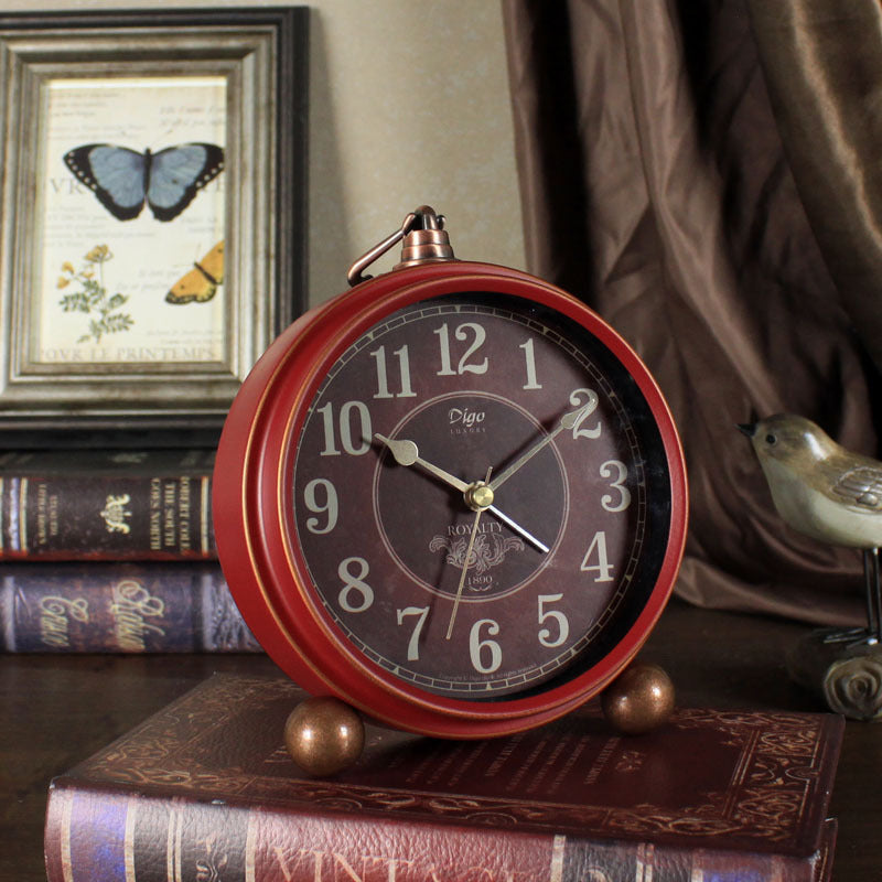 Factory Direct Sales Of New Retro Electronic Alarm Clock Red Creative Clock Ornaments Amazon Best Selling Hot Style Clock