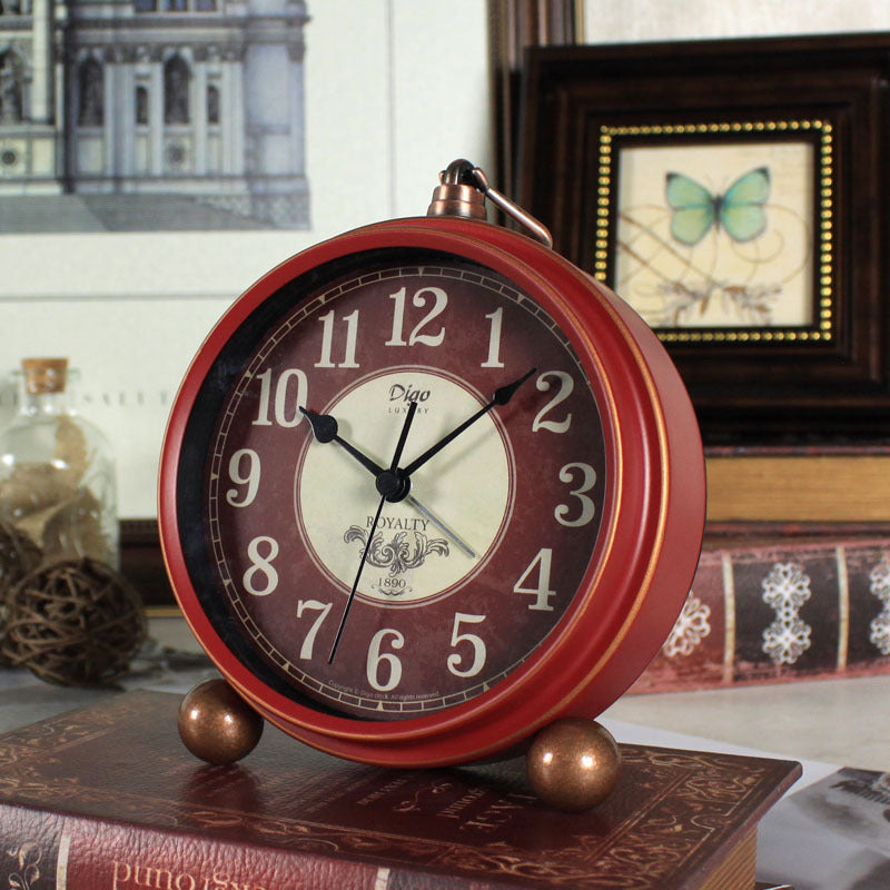 Factory Direct Sales Of New Retro Electronic Alarm Clock Red Creative Clock Ornaments Amazon Best Selling Hot Style Clock