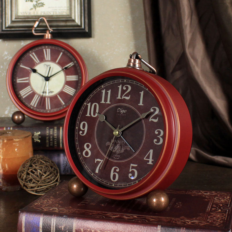 Factory Direct Sales Of New Retro Electronic Alarm Clock Red Creative Clock Ornaments Amazon Best Selling Hot Style Clock